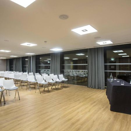 Courtyard By Marriott Edinburgh West Hotel Ngoại thất bức ảnh
