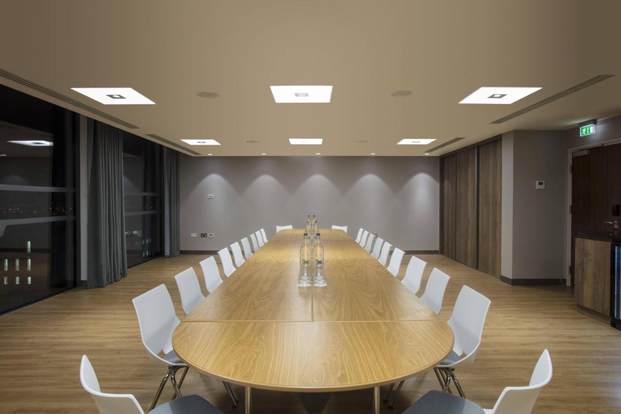 Courtyard By Marriott Edinburgh West Hotel Ngoại thất bức ảnh
