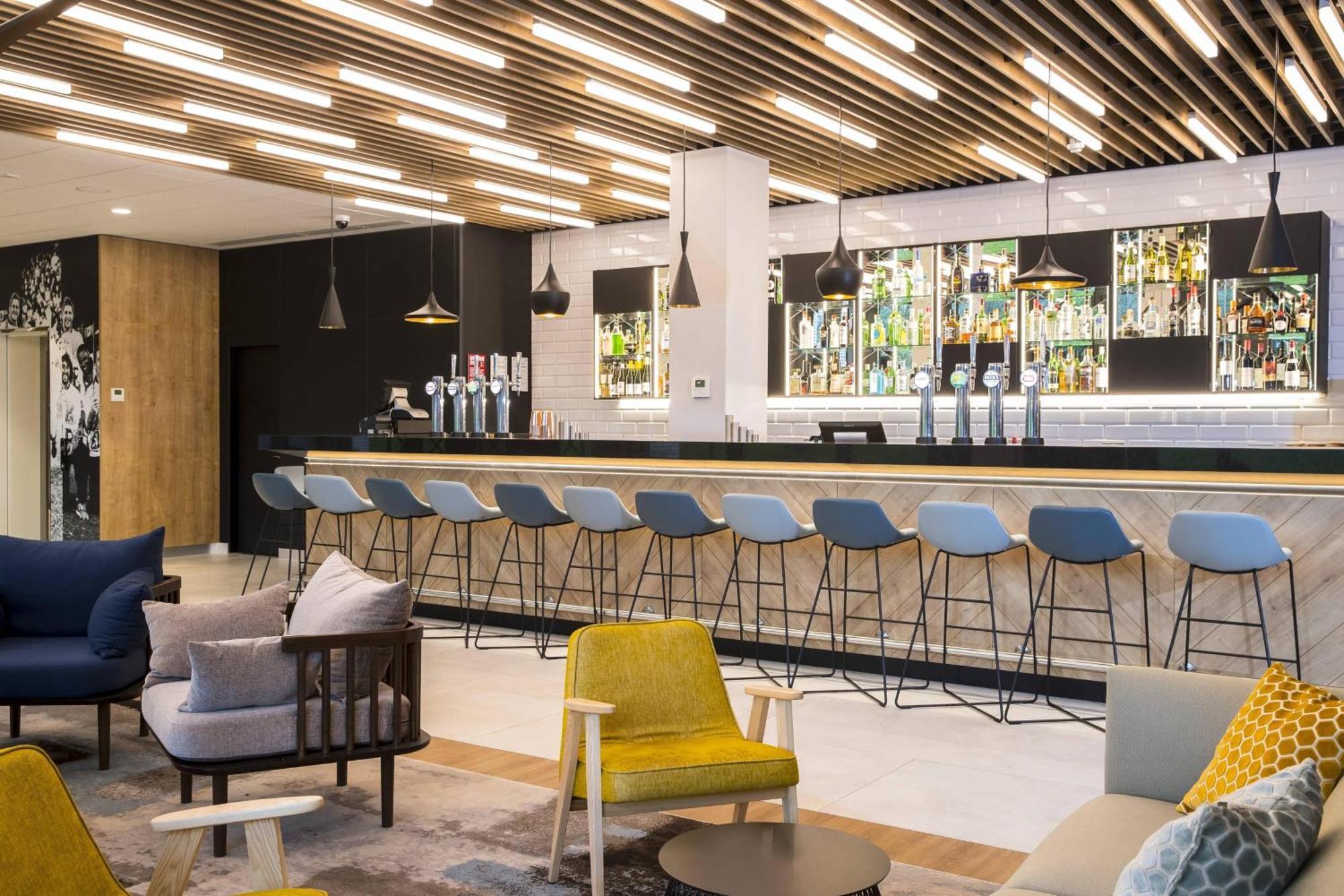 Courtyard By Marriott Edinburgh West Hotel Ngoại thất bức ảnh
