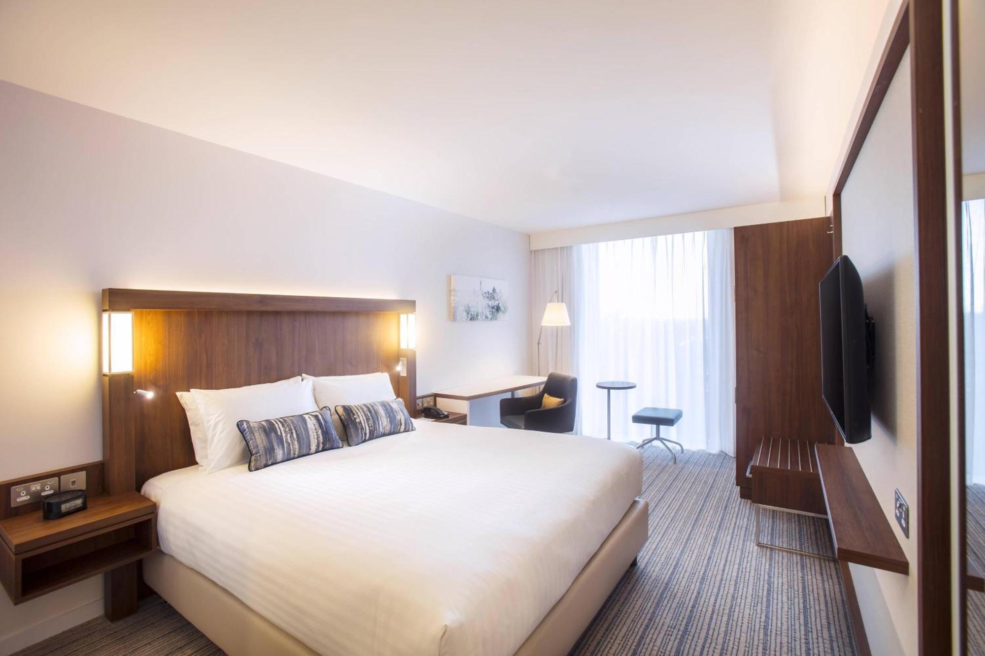 Courtyard By Marriott Edinburgh West Hotel Ngoại thất bức ảnh